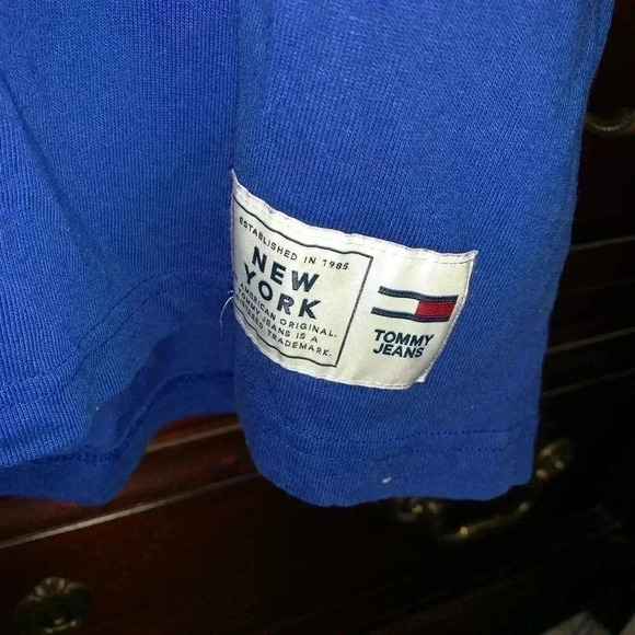 TOMMY JEANS SIZE M BLUE SHIRT PREOWNED - Picture 4 of 8